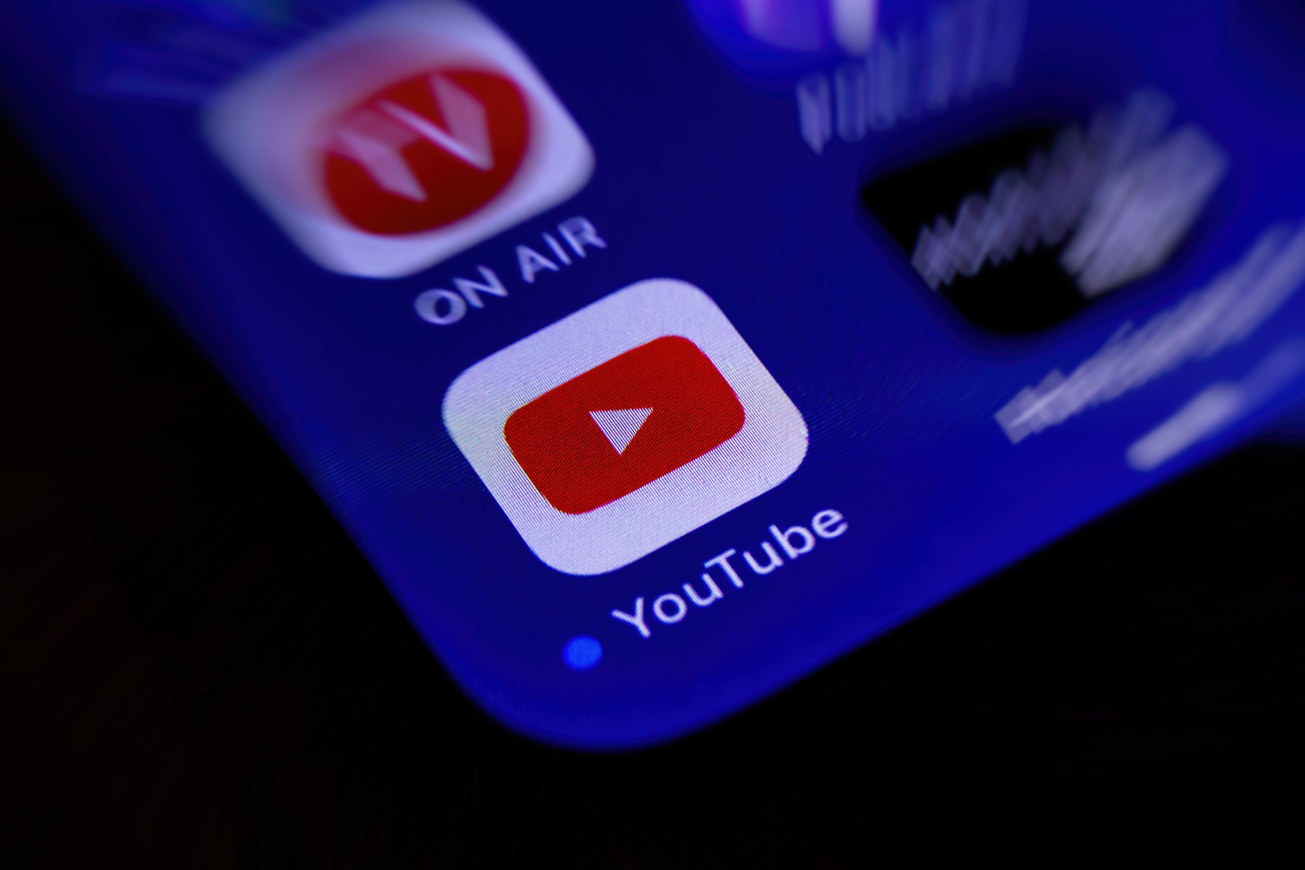 YouTube can tell you to stop watching and go to sleep