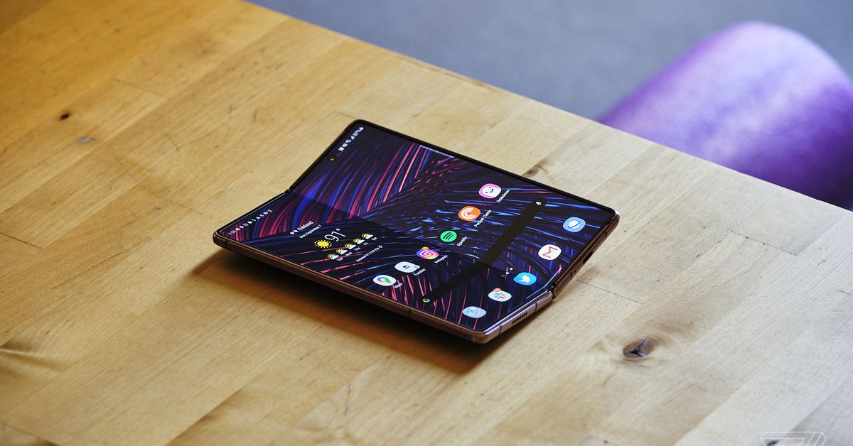 Samsung S Galaxy Z Fold 2 Tab S7 And Tab S7 Plus Are Available Now Wilson S Media - roblox thomas crashes s7