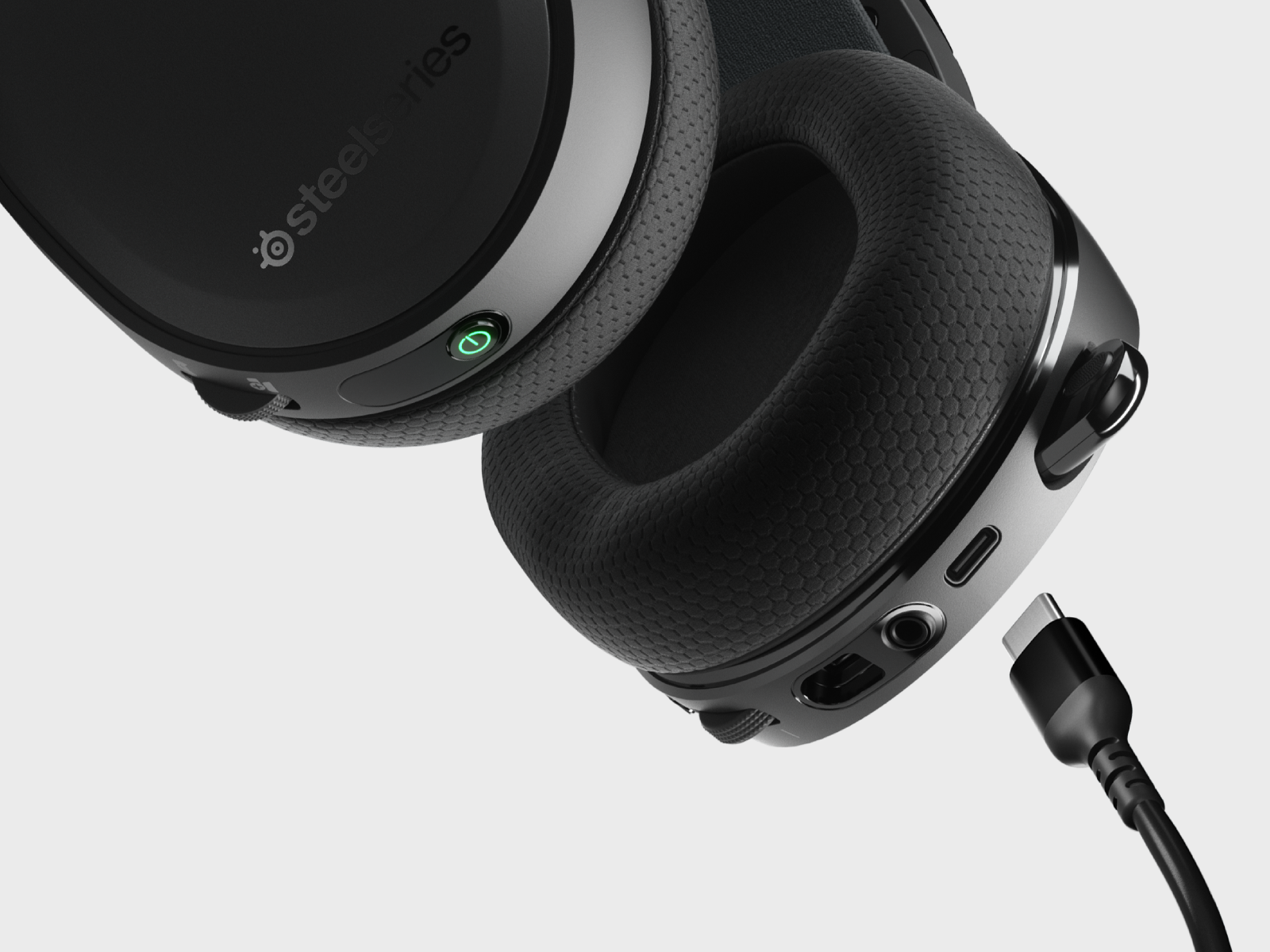 SteelSeries updates its Arctis 7 headsets with longer battery life and