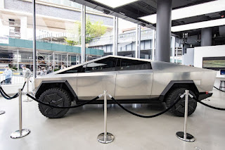 Tesla delays initial production of Cybertruck to early 2023 – source