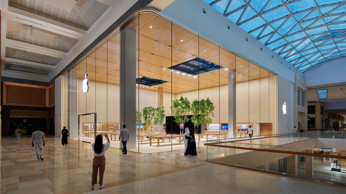 Galleria Mall Warner Robins Christmas Market 2022 Apple Opens All-New Store At Yas Mall Abu Dhabi - Wilson's Media