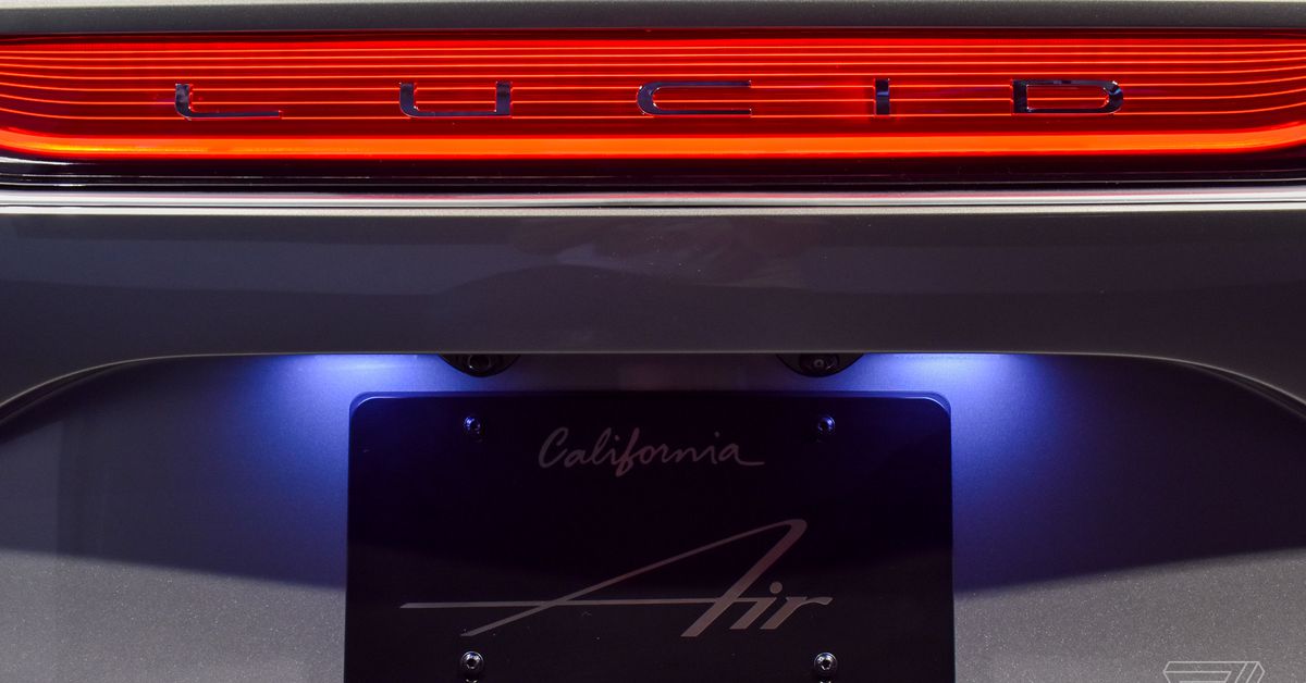 Lucid Motors says it expects to make fewer EVs in 2022 than it originally planned