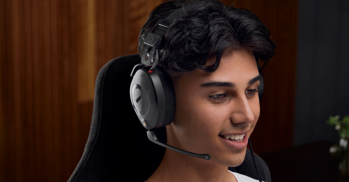 Rode added a removable microphone to its headphones