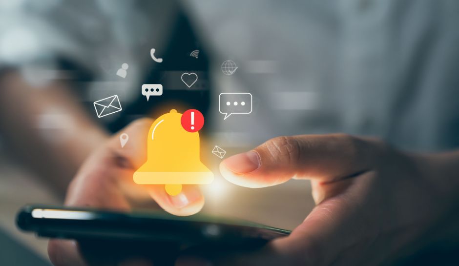Push notifications could be used to snoop on Google and Apple users, US Senator warns